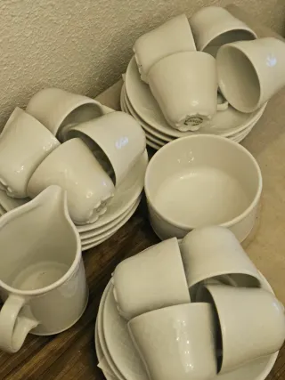 Juego de café Bidasoa de porcelana 12 servicios