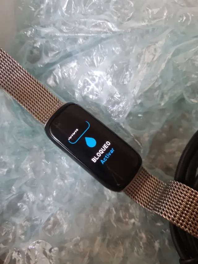 Google Fitbit Luxe GPS Black