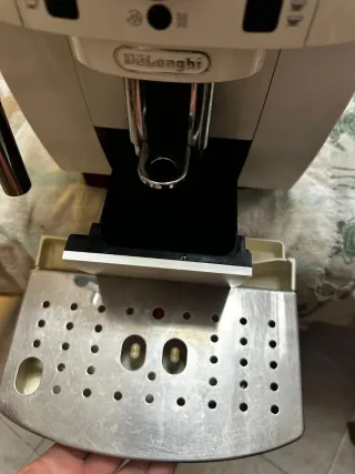 Macchina Caffè DeLonghi Magnifica S Bianca