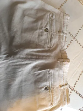 Pantalones beige