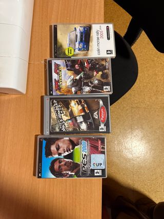 Lote 4 Giochi PSP: Need for Speed, PES 2008, ecc.