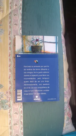 Libro infantil "Los vestidos de Pancheta"