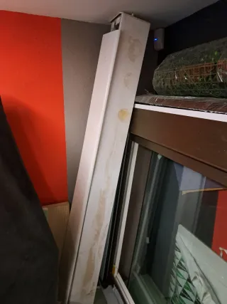 Ventana fija 180x145 con persiana