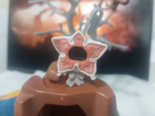 Figuras Kinder Joy Stranger Things