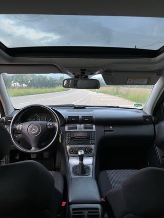 Mercedes-Benz Clase C 2005