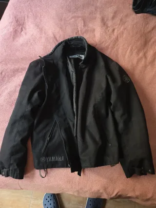 Chaqueta Yamaha Talla XL Negra