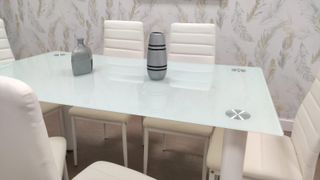 Conjunto Comedor Mesa Cristal y Sillas Piel Sintét
