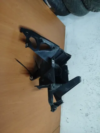 Caja porta batería Yamaha XMAX 400 (2014-16)