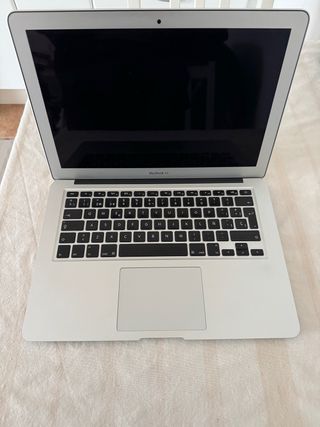 MacBook Air 13” (2013) – SSD 128 GB – Para reparar