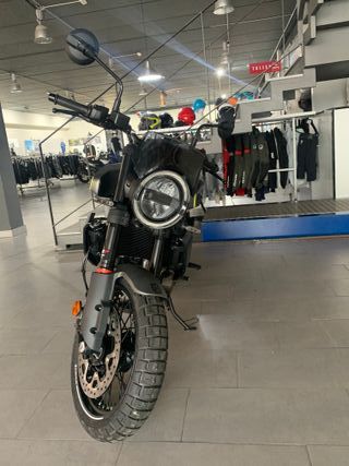 Husqvarna Svartpilen 401