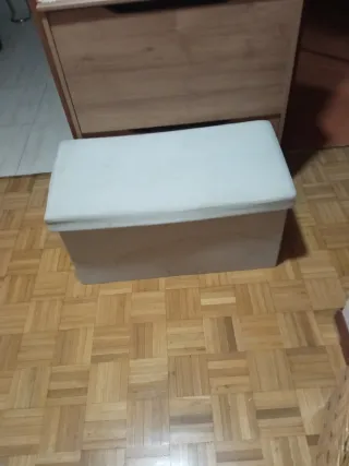 Baúl de mimbre útil