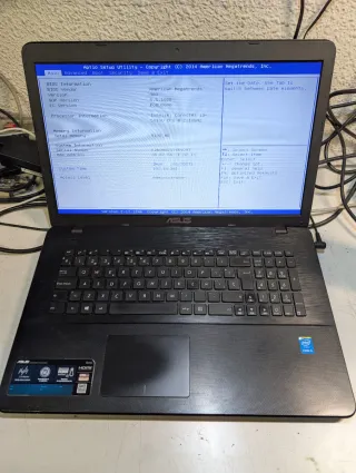 Portátil Asus F751L 17,3" Negro Windows 11
