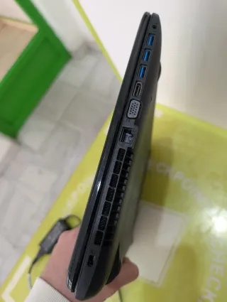 Portátil Asus F751L 17,3" Negro Windows 11