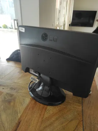 Schermo TV LG 19'' Nero