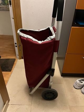 Carrito de la compra rojo