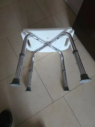 Taburete de Baño Ajustable