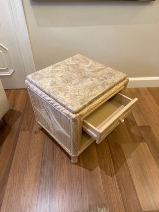 Mesitas de noche y cabecero  RECOGIDA EN BANYERES