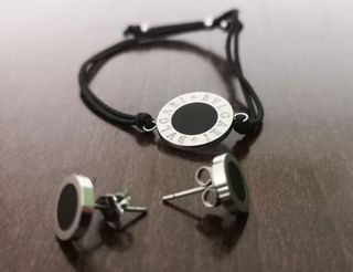 Pulsera y pendientes Bvlgari negros y plateados