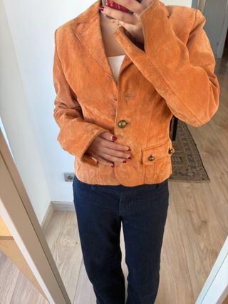 Chaqueta ante naranja