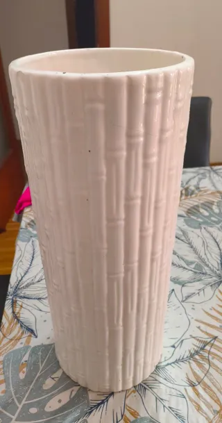 Paragüero blanco con diseño de bambú