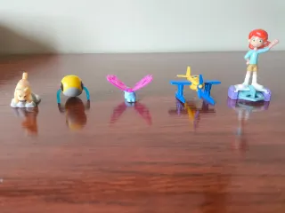 Lote figuras huevos Kinder