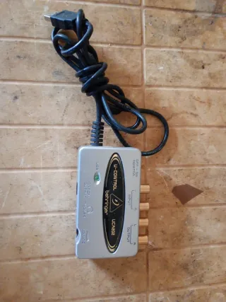 Behringer UCA202 Interfaz de Audio USB