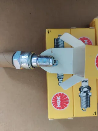 Velas NGK CR9EH-9 para moto