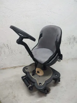 Patin para carros de bebé con asiento y volante