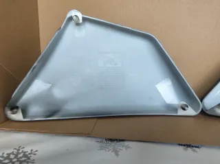 Tampas Laterais Suzuki GN 125 Pretas