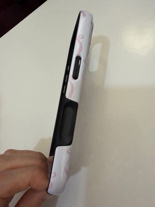 Capa iPhone 16 Pro Cooland Padrão Laços