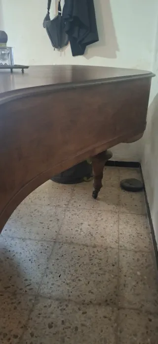 Piano de cola antiguo Passaigne Frères.