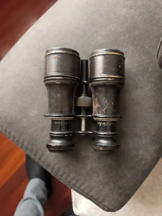 Prismáticos franceses antiguos