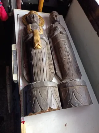 Figura de madera tallada estilo oriental