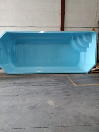 Piscina de poliéster 545x235