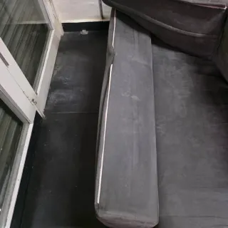 Sofá chaise longue extensible gris