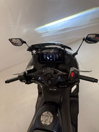 Yamaha TMAX 560 Maxi Scooter
