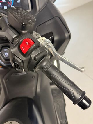 Yamaha TMAX 560 Maxi Scooter