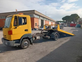 Carro attrezzi Nissan 100.000 km documentabili