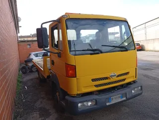 Carro attrezzi Nissan 100.000 km documentabili