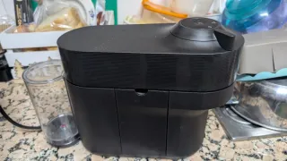 Cafetera Nespresso Vertuo Pop + Aeroccino 3