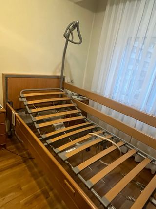 Cama articulada eléctrica Invacare