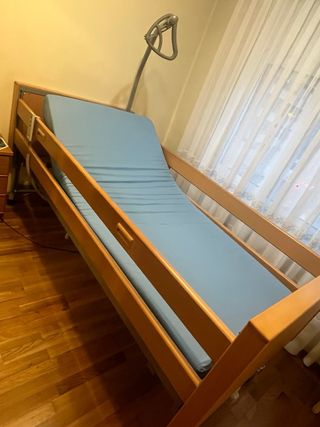 Cama articulada eléctrica Invacare