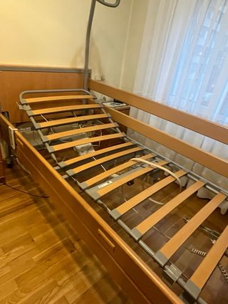 Cama articulada eléctrica Invacare