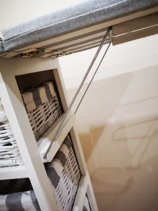 Mueble plancha tabla con cestas