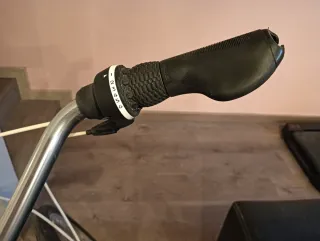 Bicicleta urbana negra