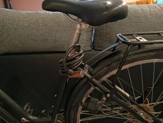 Bicicleta urbana negra