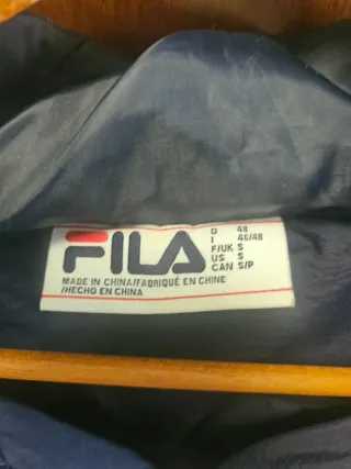 Cortavientos Fila Azul y Rojo