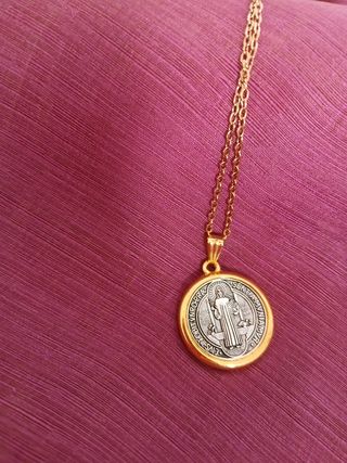 Medalla de San Benito  con cadena