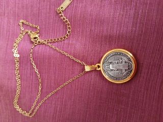 Medalla de San Benito  con cadena