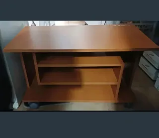 Mesa TV madera con estantes